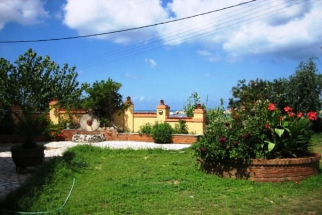Makris Apartments Roda  Exterior foto